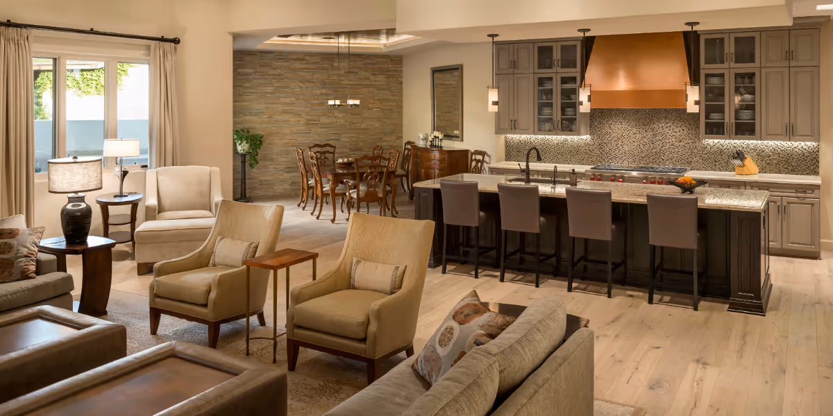 Difference Between an Interior Designer & a Decorator