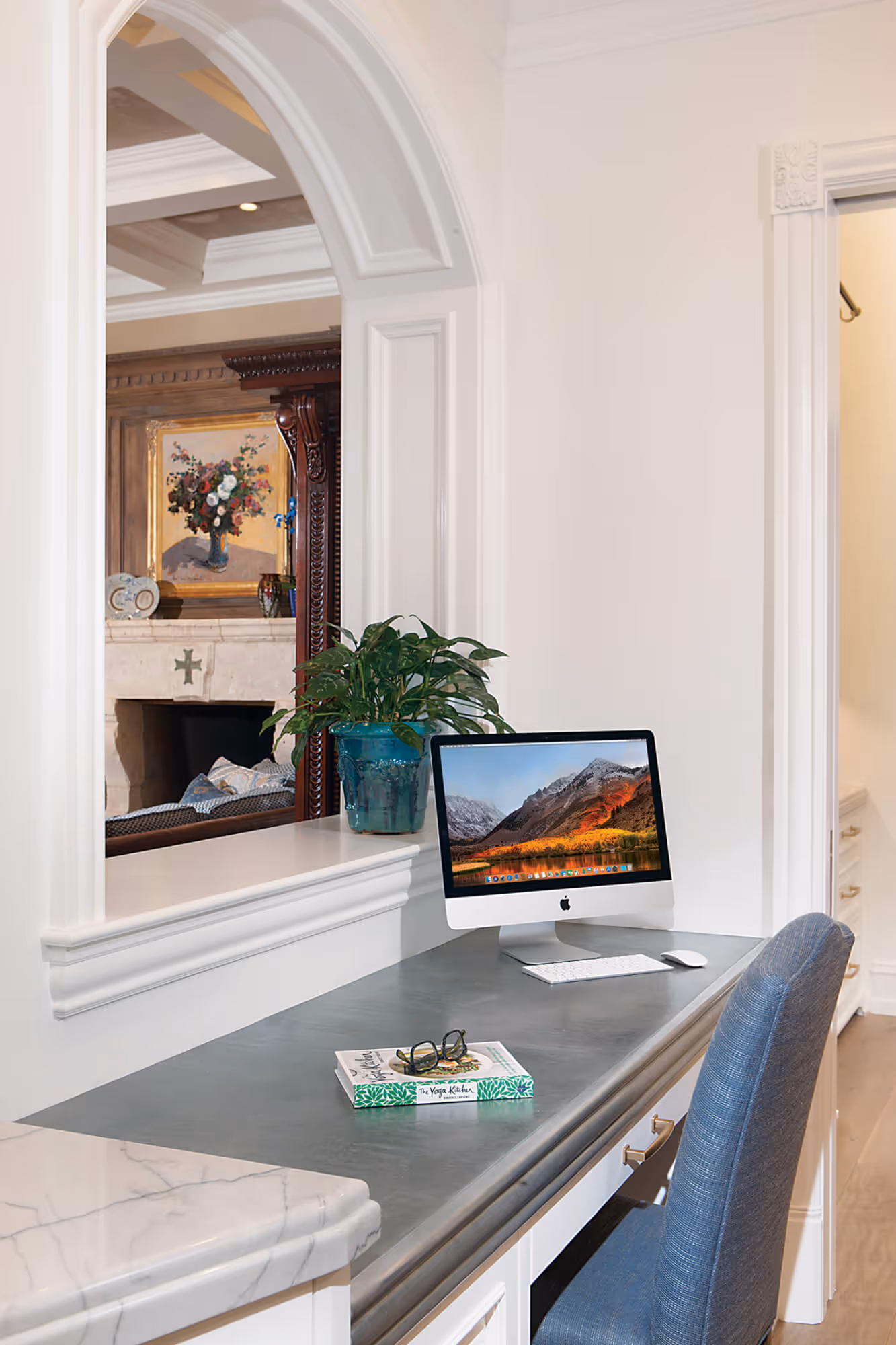 Formal Transitional Renovation in Paradise Valley, AZ | Kitchen Desk