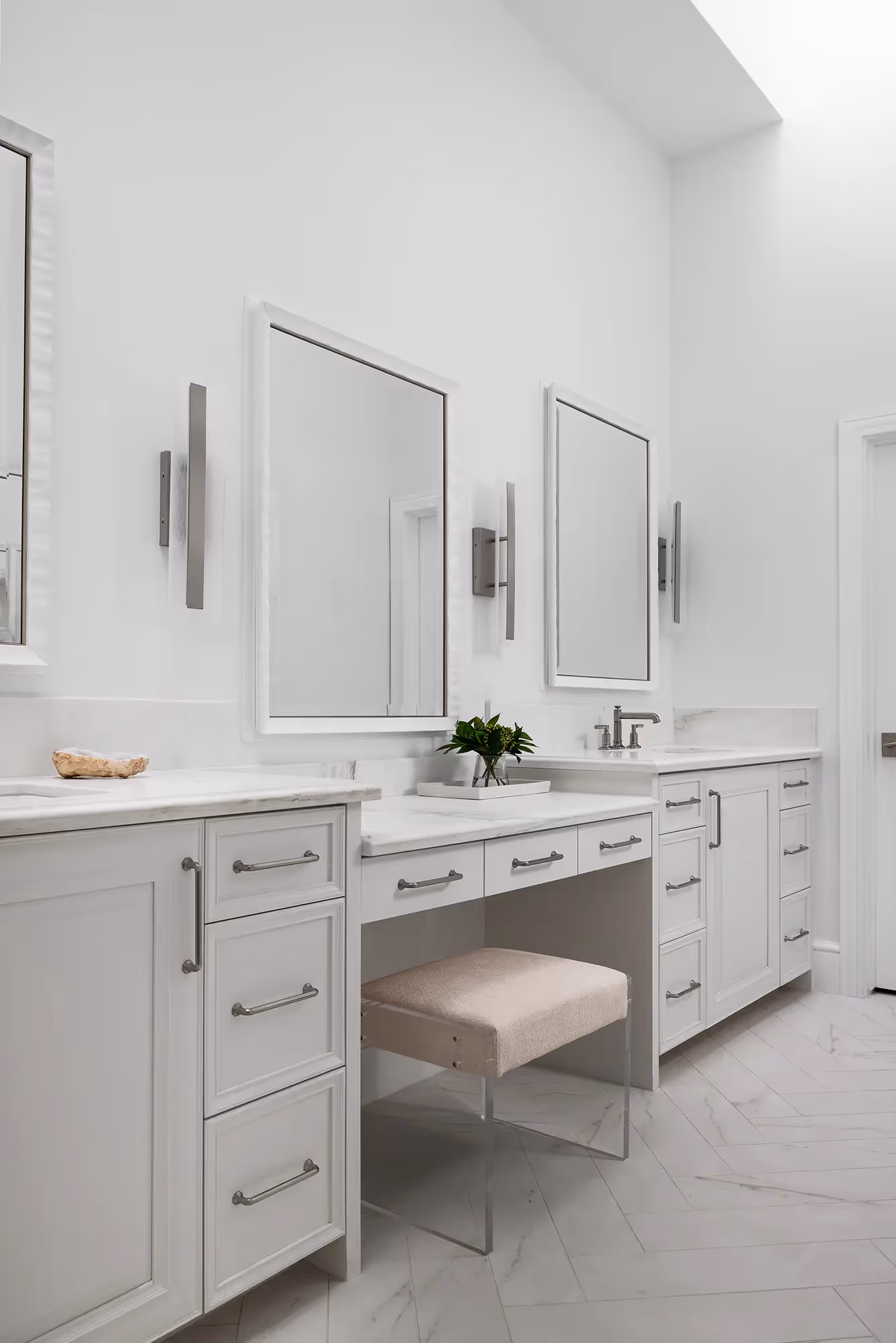 Luxury primary bath double vanity scottsdale wellness home | Sesshu Design Associates