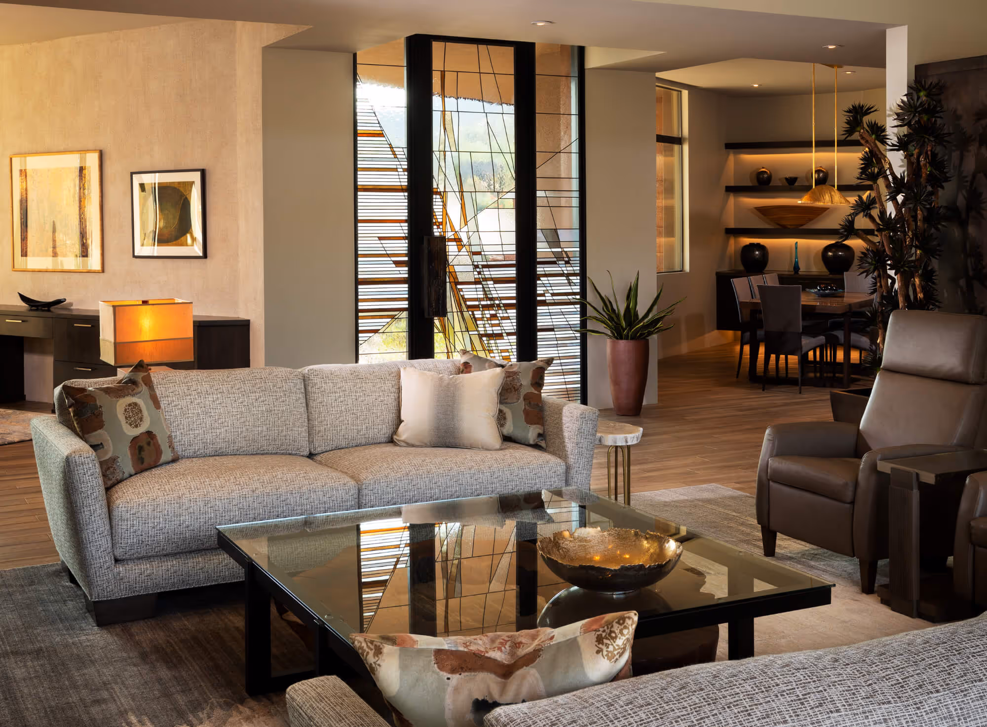 Modern livingroom main2 | Sesshu Design Associates